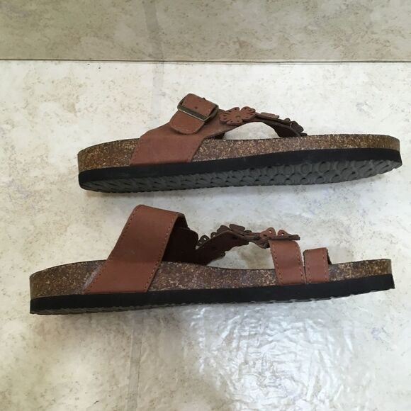 NEW WITHOUT TAGS CLIFFS BY WHITE‎ MOUNTAIN CORA LEE SANDALS IN BROWN - Picture 9 of 9